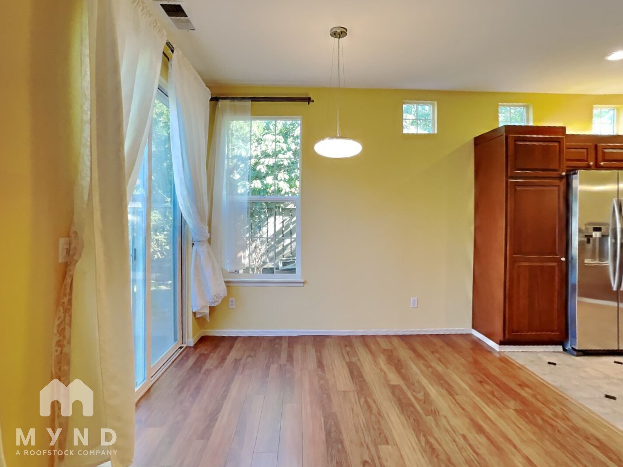 Building Photo - 1723 NE Ashberry Dr