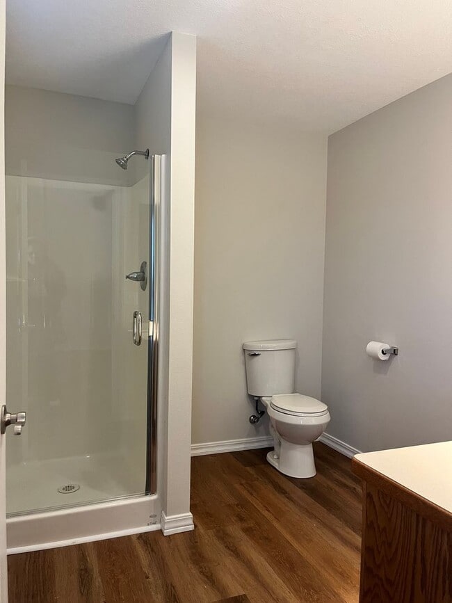 Building Photo - 3 Bedroom 2 Bathroom home