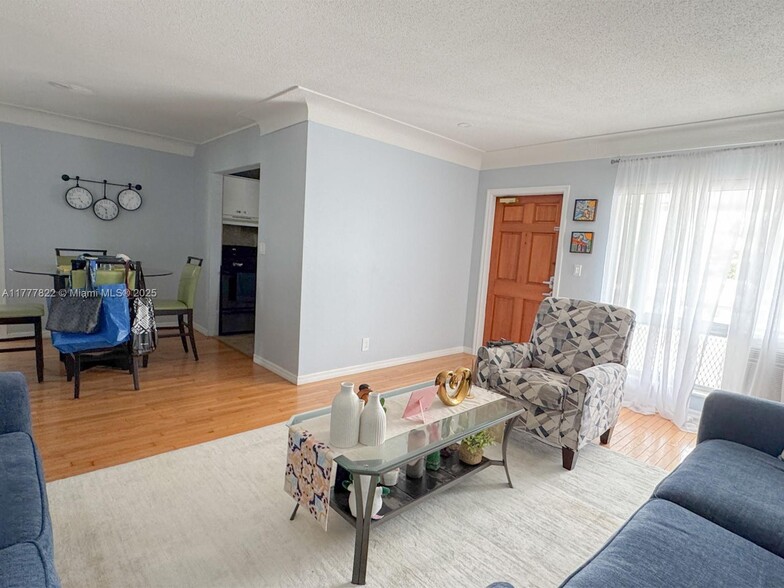 Building Photo - 915 Intracoastal Dr