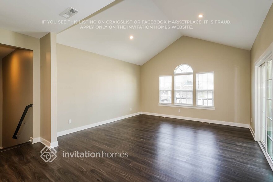 Building Photo - 919 Orchid Pl