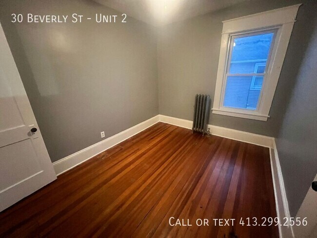 Building Photo - 30 Beverly St