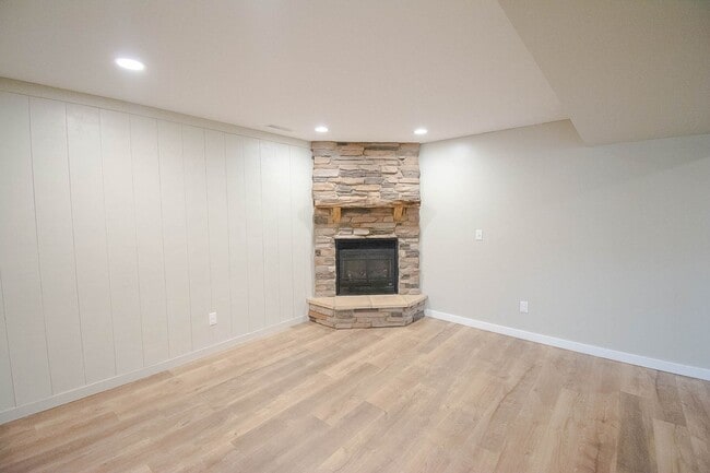 Building Photo - 2107 Ponderosa Dr SW
