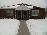Building Photo - 2301-2303  N 48 St