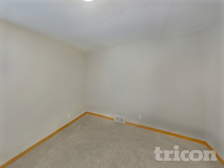 Building Photo - 2931 Woodbridge St