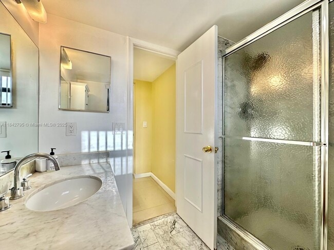 Building Photo - 2401 S Ocean Dr