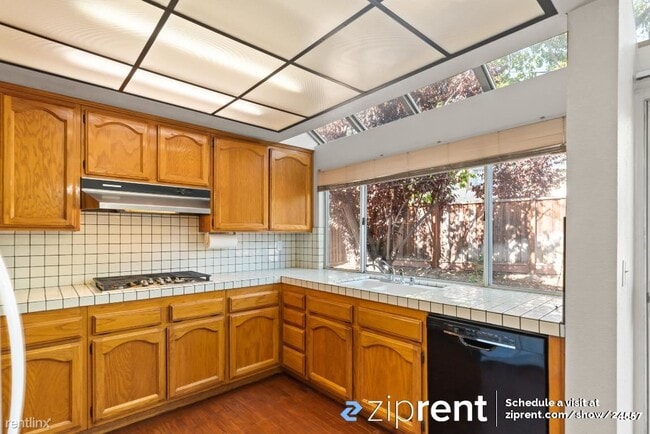 Building Photo - 4 br, 3 bath House - 493 Altamont Drive, M...