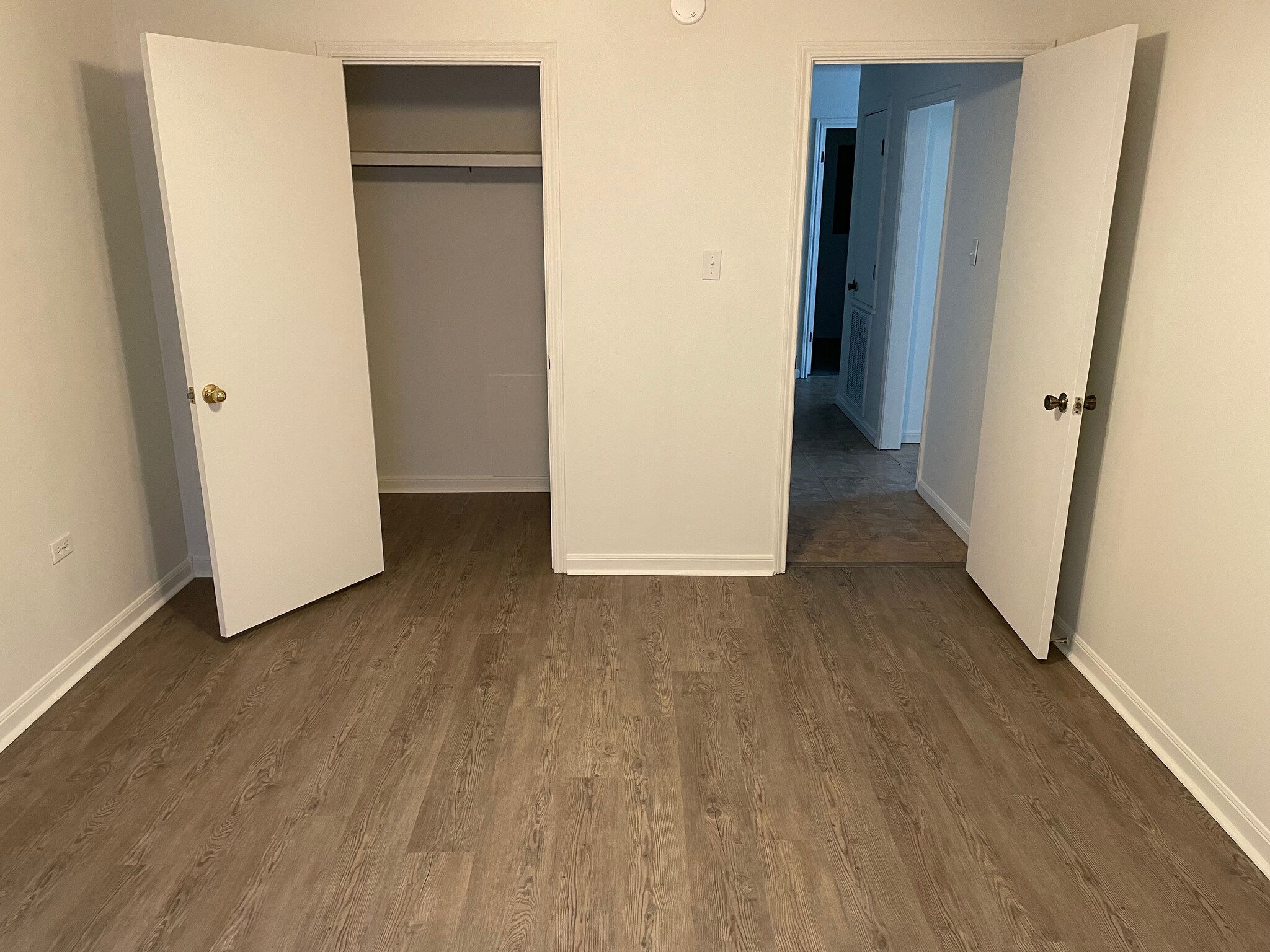 Building Photo - 214 Gloria St