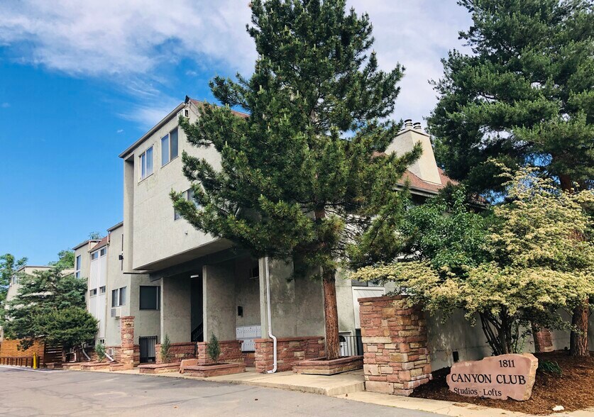 Entry - Canyon Club