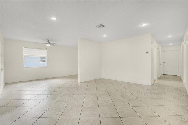Building Photo - 10151 NW 35th St