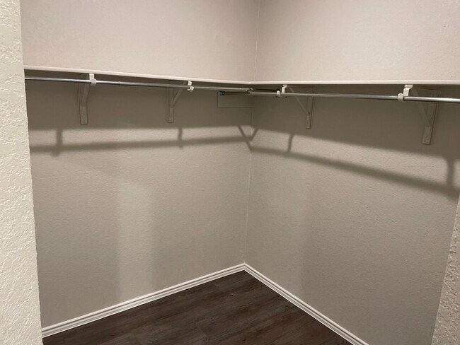 Building Photo - Four Bedroom | Two Bath Home in Scott's Ho...