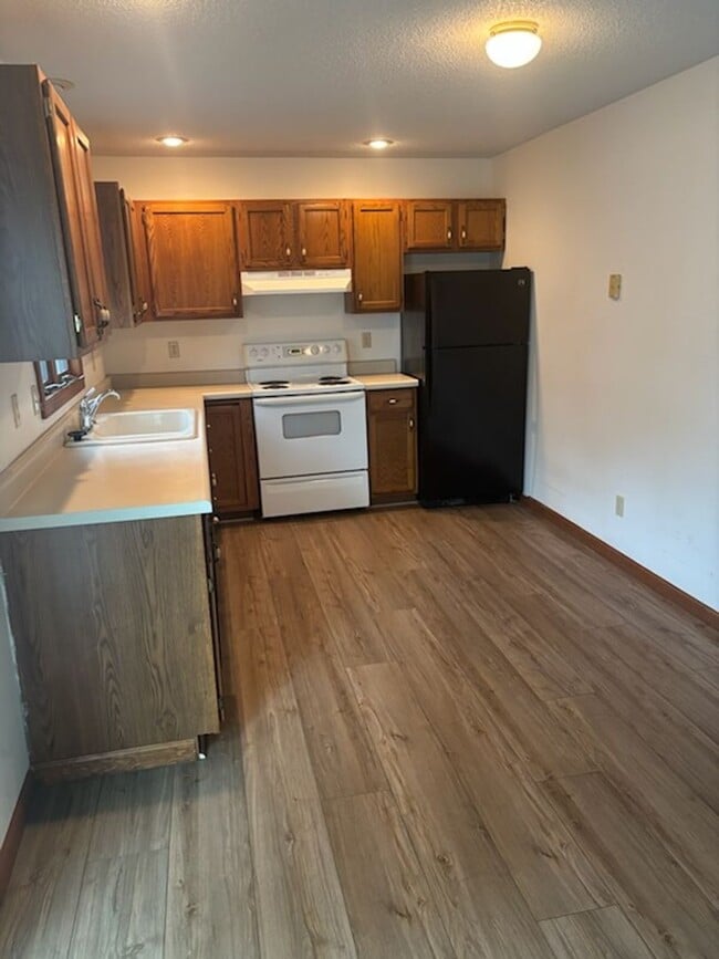 Primary Photo - 4816 Pershing Ave