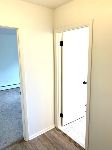 Building Photo - 335 E Lancaster Ave