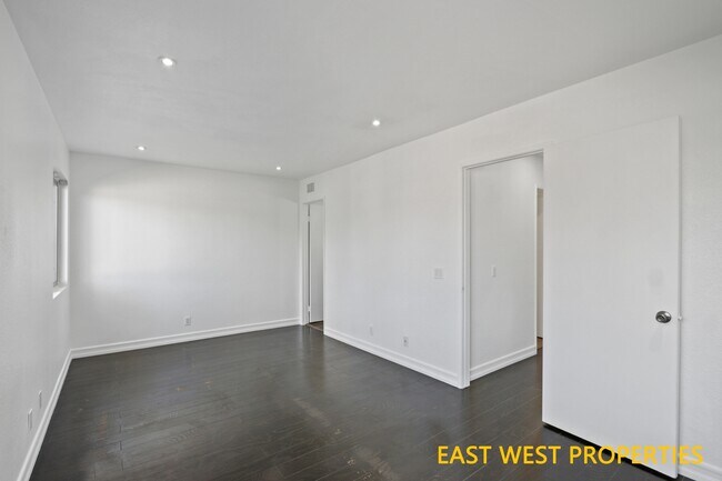 Building Photo - 22815 Leo Ln