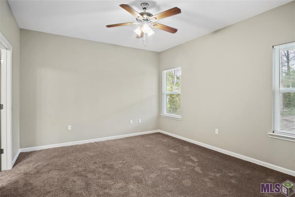Building Photo - 12099 Pendarvis Ln