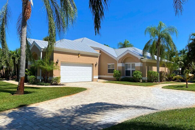 Building Photo - Vero Beach Rentals. Vero Beach Rent, LLC and Property Management Company
