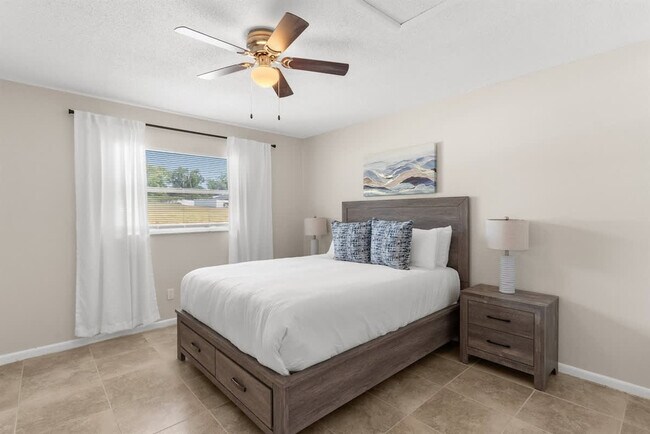 Building Photo - 13921 19th St