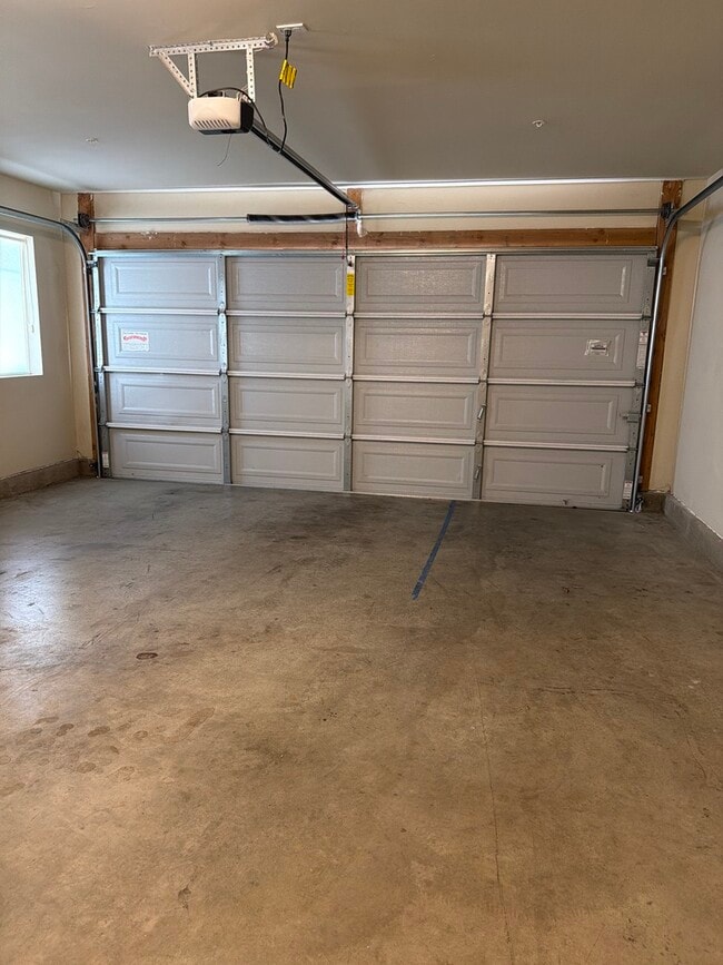 Building Photo - 489 McClatchy Way
