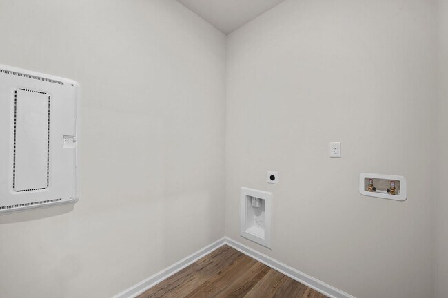 Building Photo - Beautiful New Construction!