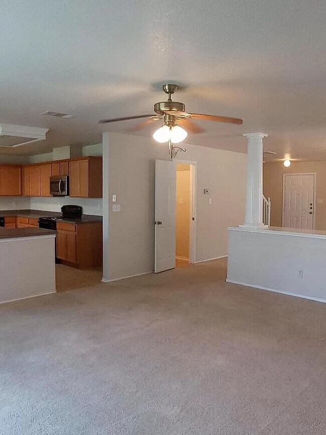 Building Photo - 11231 Sierra Trail