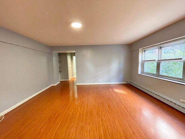 Building Photo - 4950 N Marine Dr
