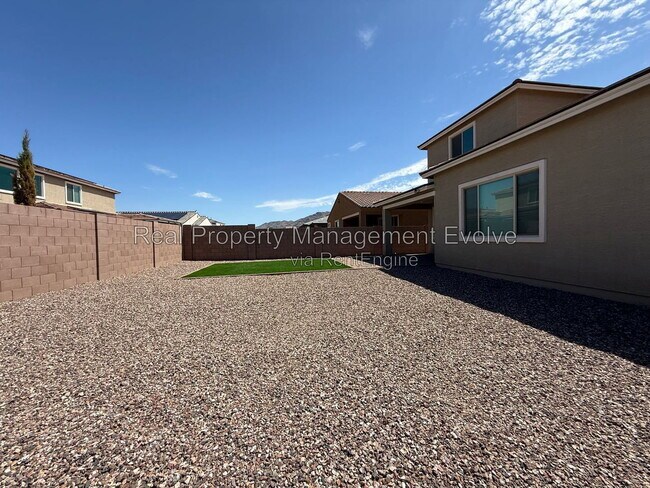 Building Photo - 5352 W Farmhand Dr