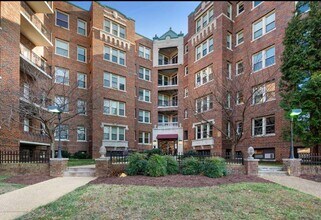 Building Photo - Longfellow