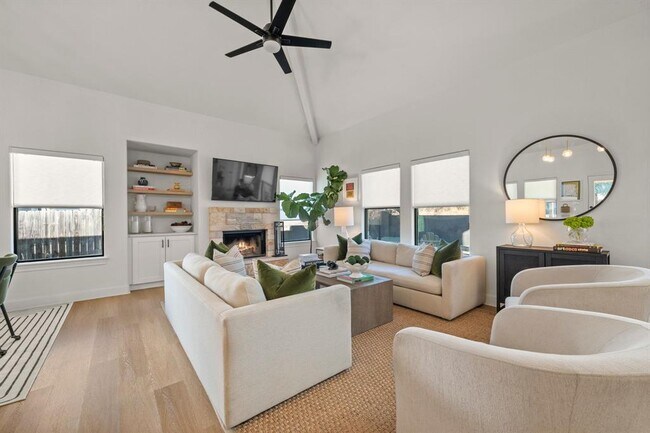 Building Photo - 1030 Daviot Dr