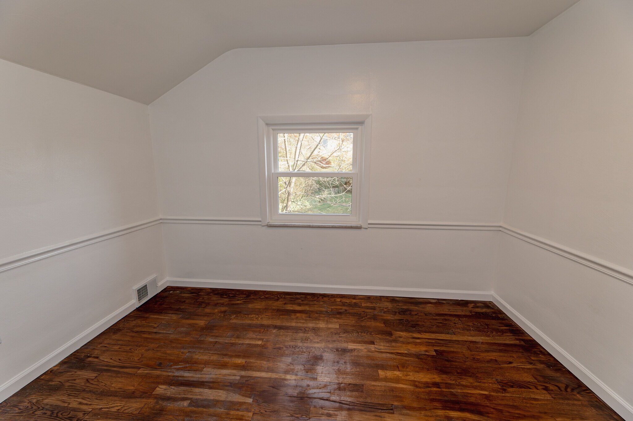 Building Photo - 3203 Hebron Dr