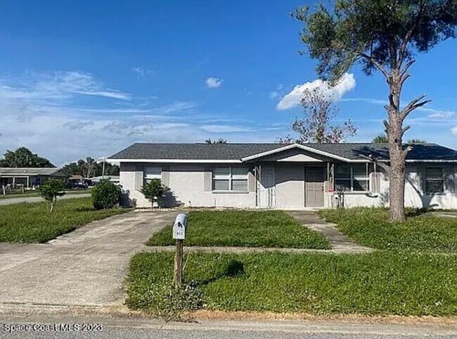 Building Photo - 2456 Mercury Dr