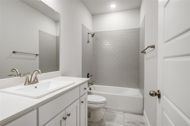 Building Photo - 4628 Piedras Lanzar Dr