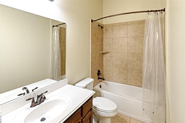 Building Photo - 10121 Waterstone Way