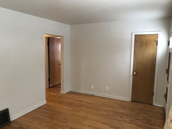 Building Photo - 5243 N 49th St