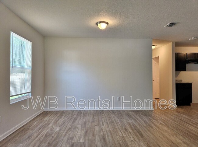 Building Photo - 8015 Mattox Ave