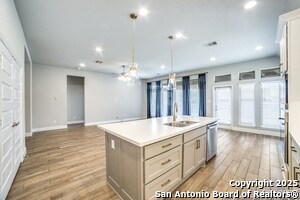 Building Photo - 2131 Thayer Cv
