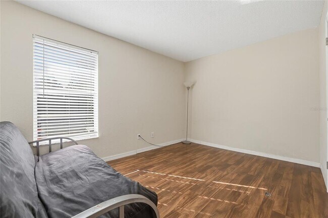 Building Photo - 4004 Nestle Oaks Pl