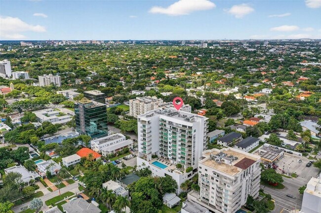 Building Photo - 2021 SW 3rd Ave