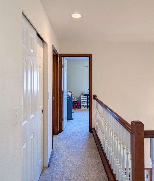 Building Photo - 5907 77th Dr NE