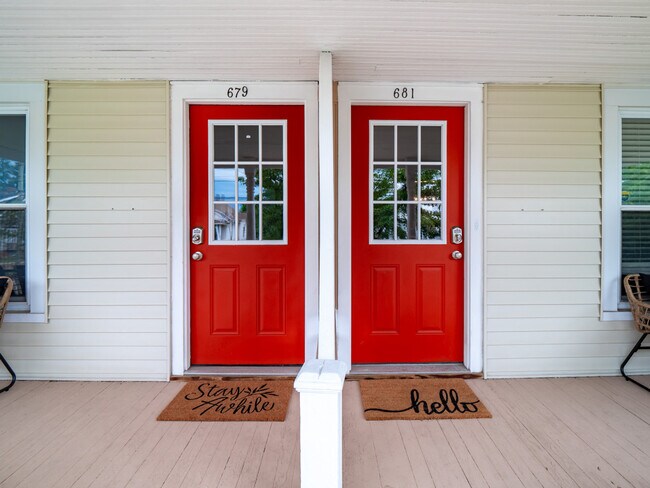 Building Photo - 679 Washington St