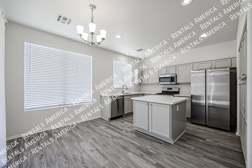 Building Photo - 263 N Kimberlee Way
