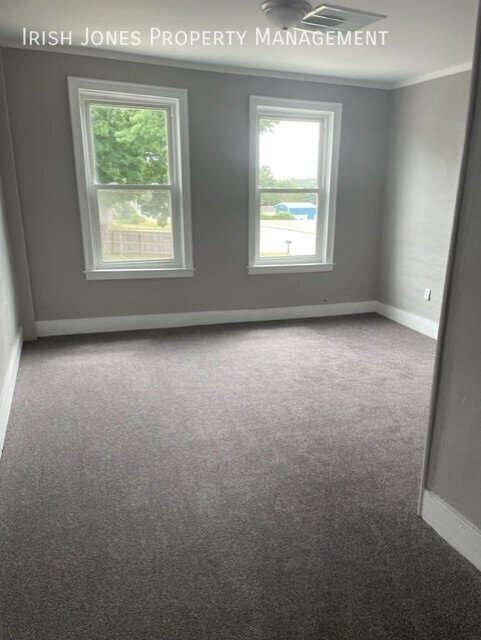 Building Photo - 1389 Broadway-Apt 2 - ALL UTILITIES INCLUDED!