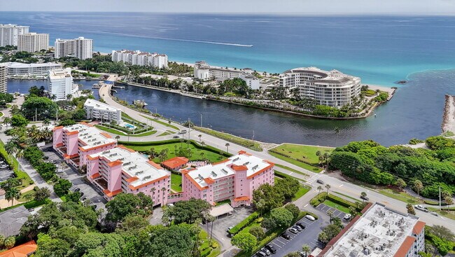 Building Photo - 1099 S Ocean Blvd