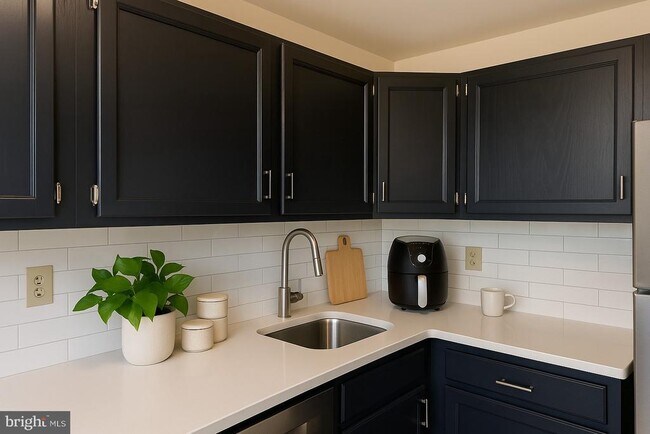 Building Photo - 1218 Perry St NE