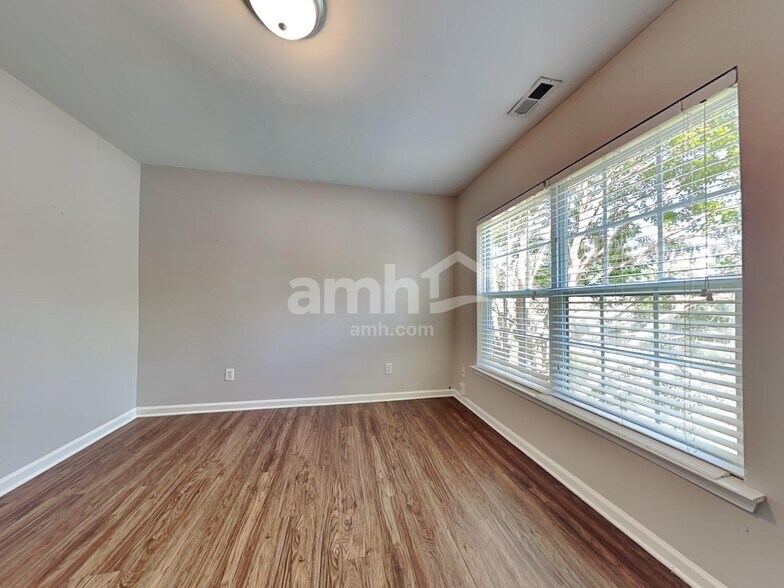 Building Photo - 3324 Glamorgan Ct