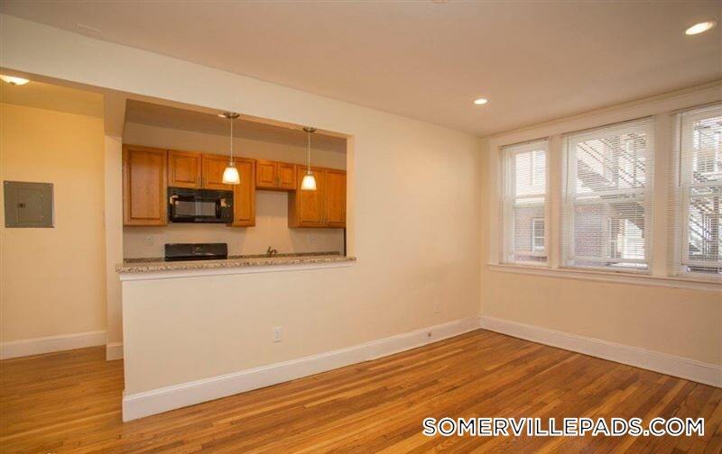 Building Photo - 136 Highland Ave