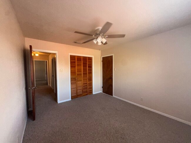 Building Photo - 901 Eden Ln