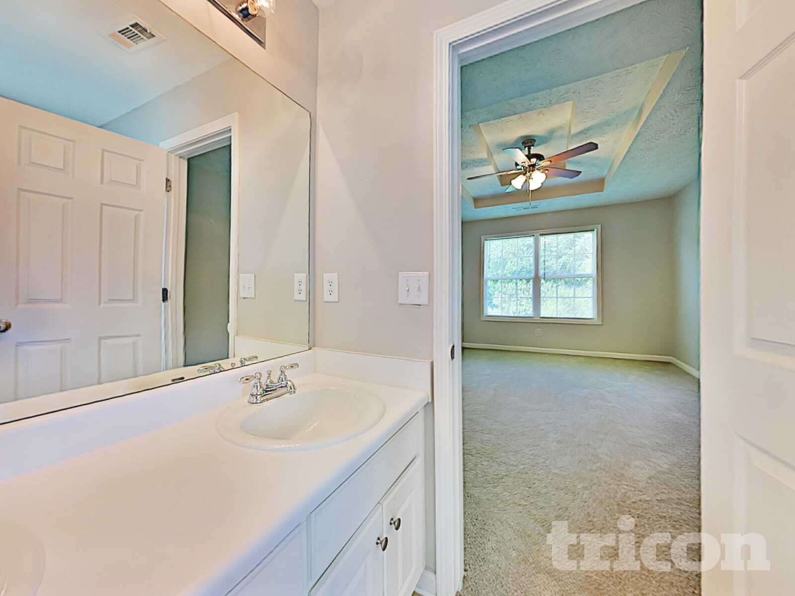 Building Photo - 460 Vinemont Ridge