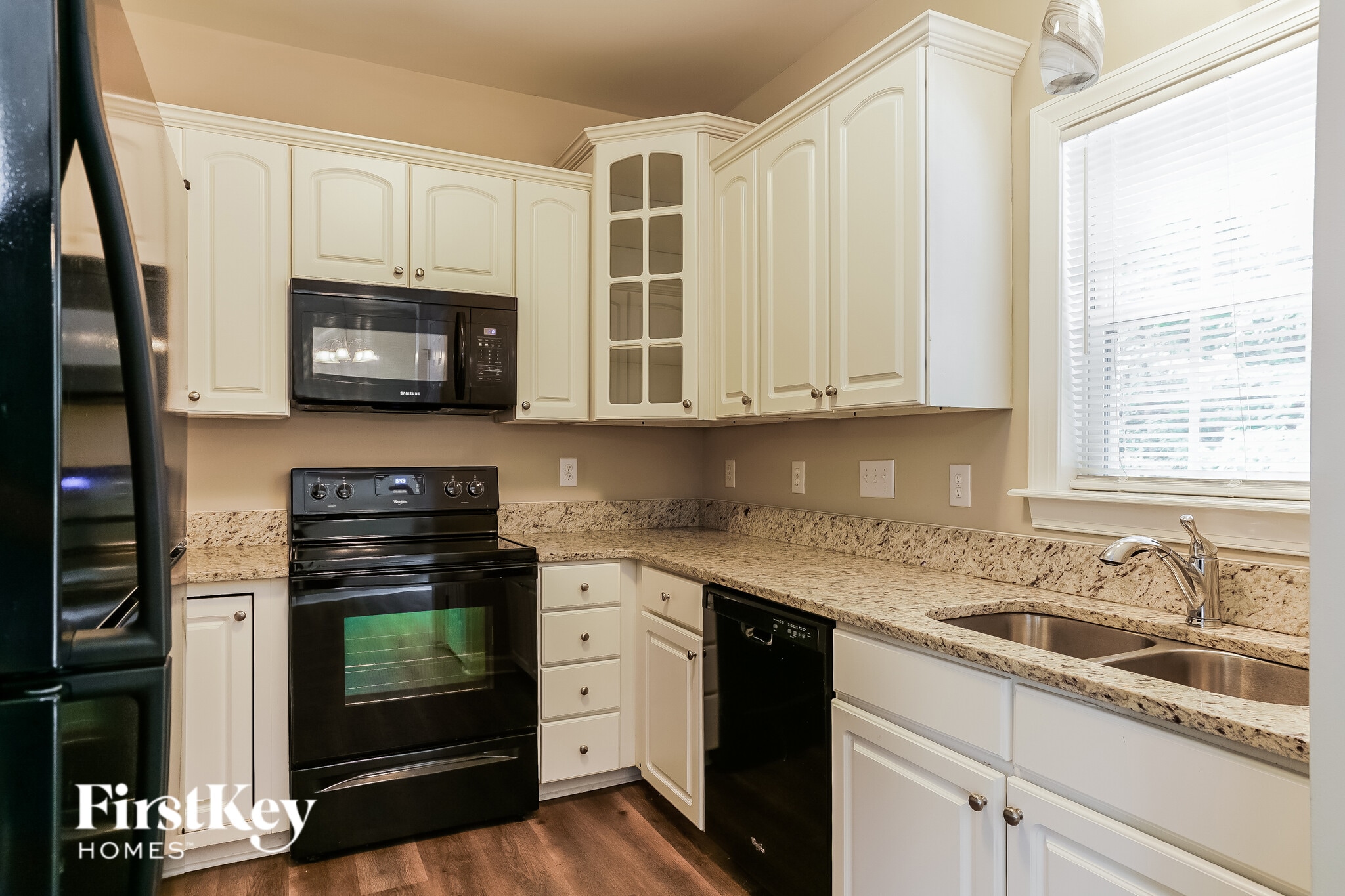 Building Photo - 1000 Caladium Dr