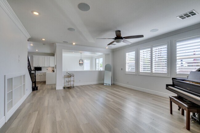 Building Photo - 4104 Freel Peak Ct