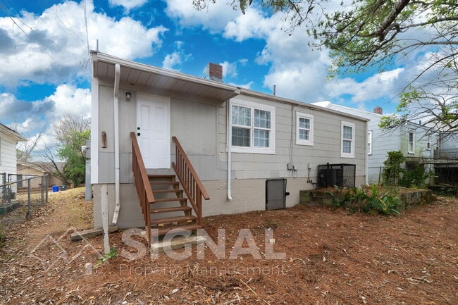 Building Photo - 1636 31st St SW