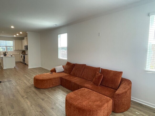 Building Photo - 6203 Honeybell Aly